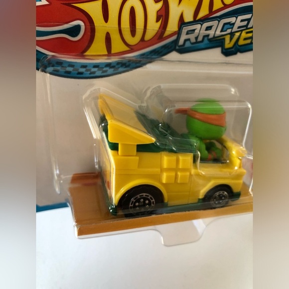 Hot Wheels Racer Verse x TMNT Michelangelo - Teenage Mutant Ninja Turtle… - Picture 5 of 6